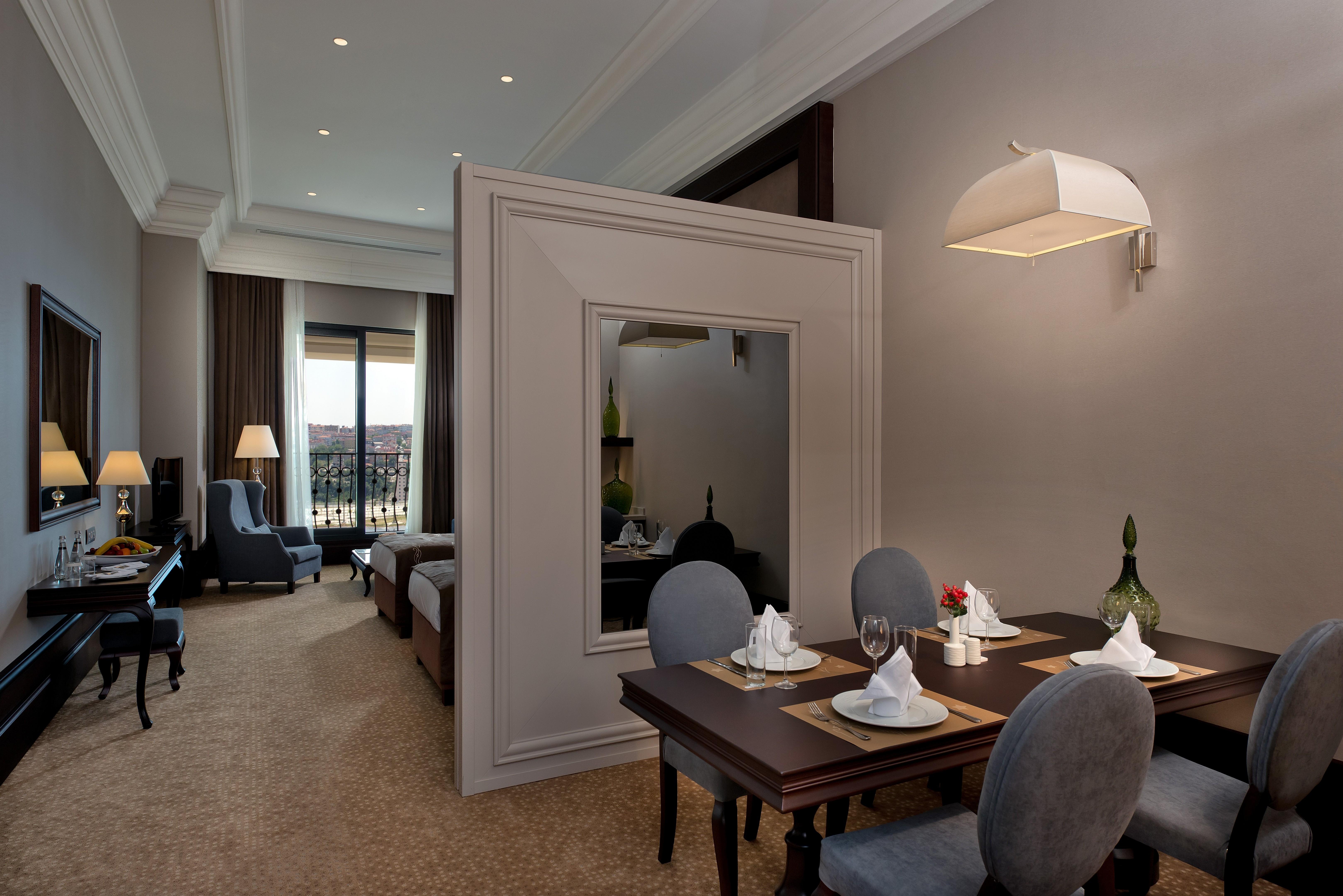 Vialand Palace Hotel Istanbul Eksteriør billede